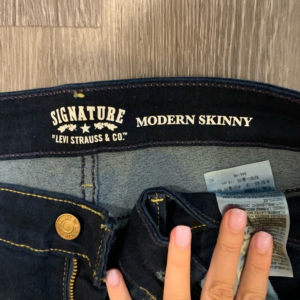 Levi jeans